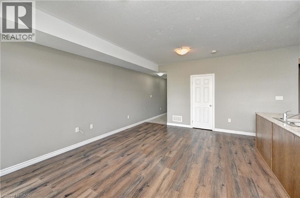 Townhouse for sale at 102 WHEAT Lane, Huron Park, Kitchener, Ontario, photo 5