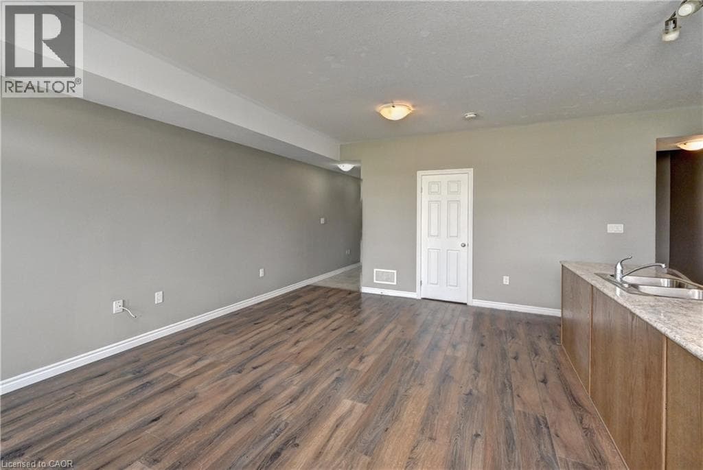 Townhouse for sale at 102 WHEAT Lane, Huron Park, Kitchener, Ontario, photo 10