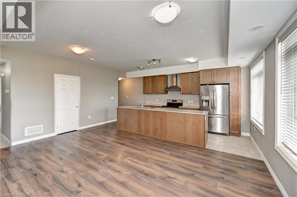 Townhouse for sale at 102 WHEAT Lane, Huron Park, Kitchener, Ontario, photo 3
