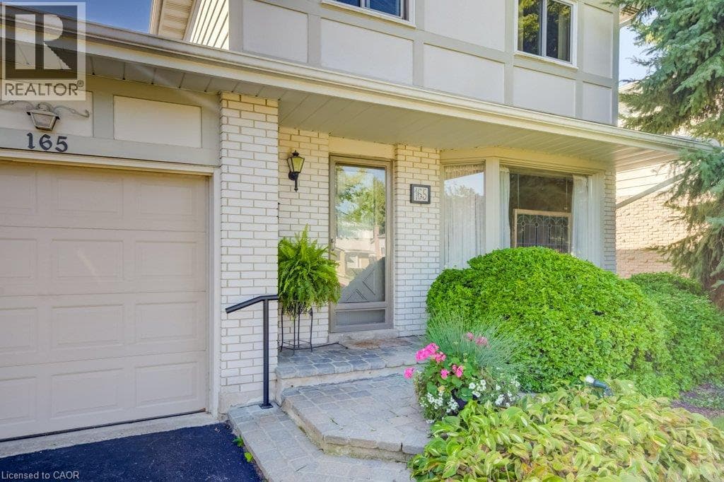 Detached for sale at 165 MCGARRY Drive, Forest Heights, Kitchener, Ontario, photo 4