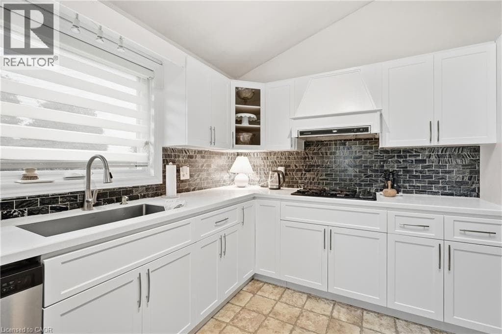 Detached for sale at 76 MADEIRA Crescent, Branchton Park, Cambridge, Ontario, photo 9