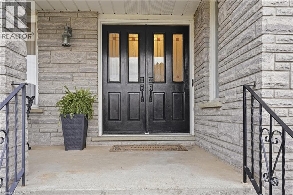 Detached for sale at 76 MADEIRA Crescent, Branchton Park, Cambridge, Ontario, photo 3