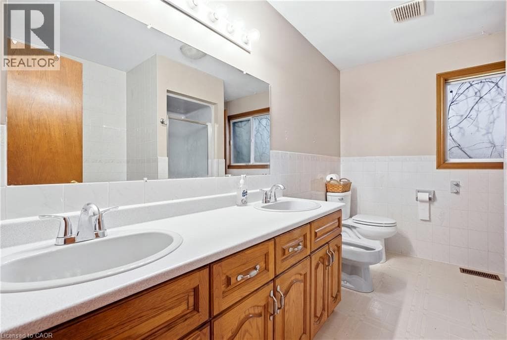 Detached for sale at 76 MADEIRA Crescent, Branchton Park, Cambridge, Ontario, photo 32