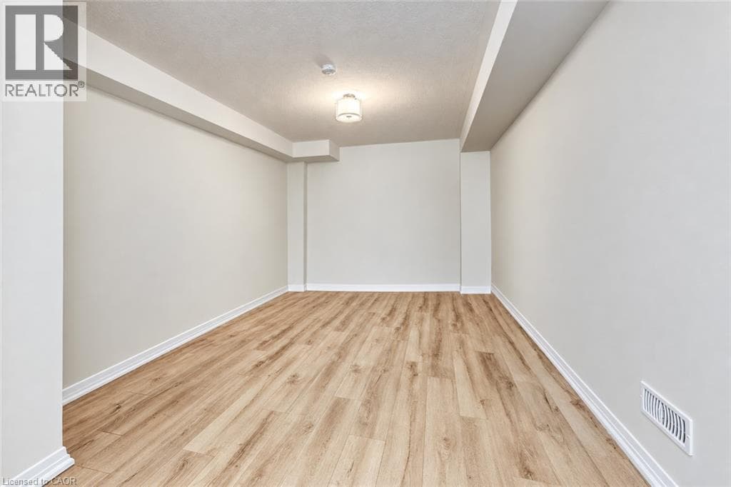 Townhouse for sale at 680 BENNINGER Drive, Laurentian West, Kitchener, Ontario, photo 19