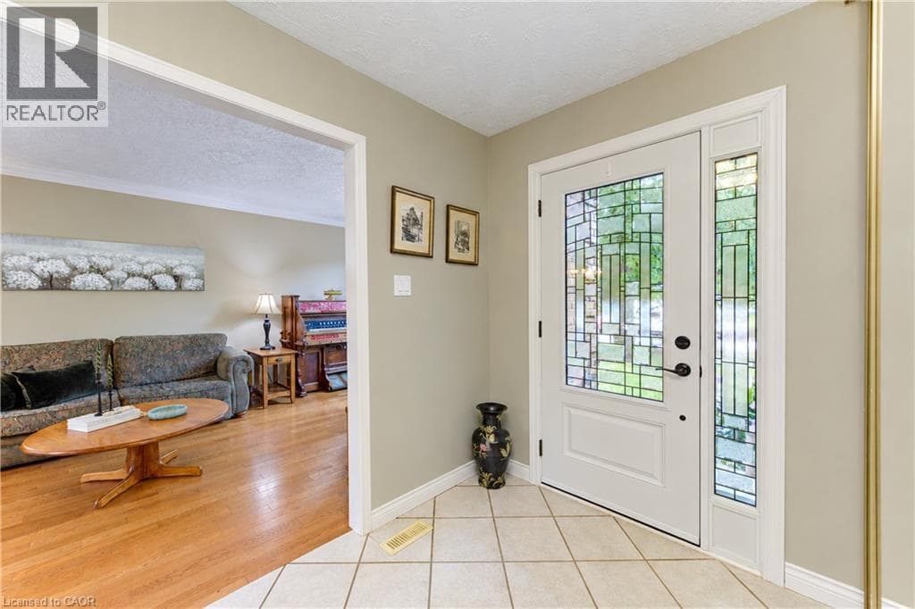 Detached for sale at 104 DEERWOOD Crescent, Forest Heights, Kitchener, Ontario, photo 5