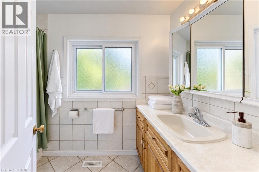 Detached for sale at 104 DEERWOOD Crescent, Forest Heights, Kitchener, Ontario, photo 25