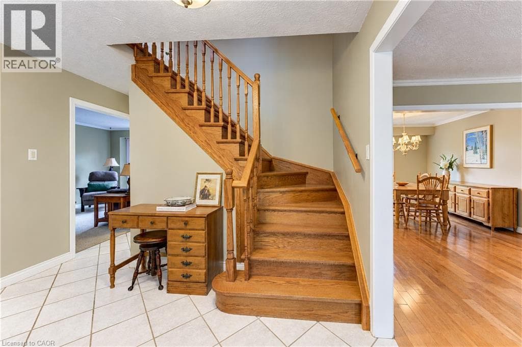 Detached for sale at 104 DEERWOOD Crescent, Forest Heights, Kitchener, Ontario, photo 6