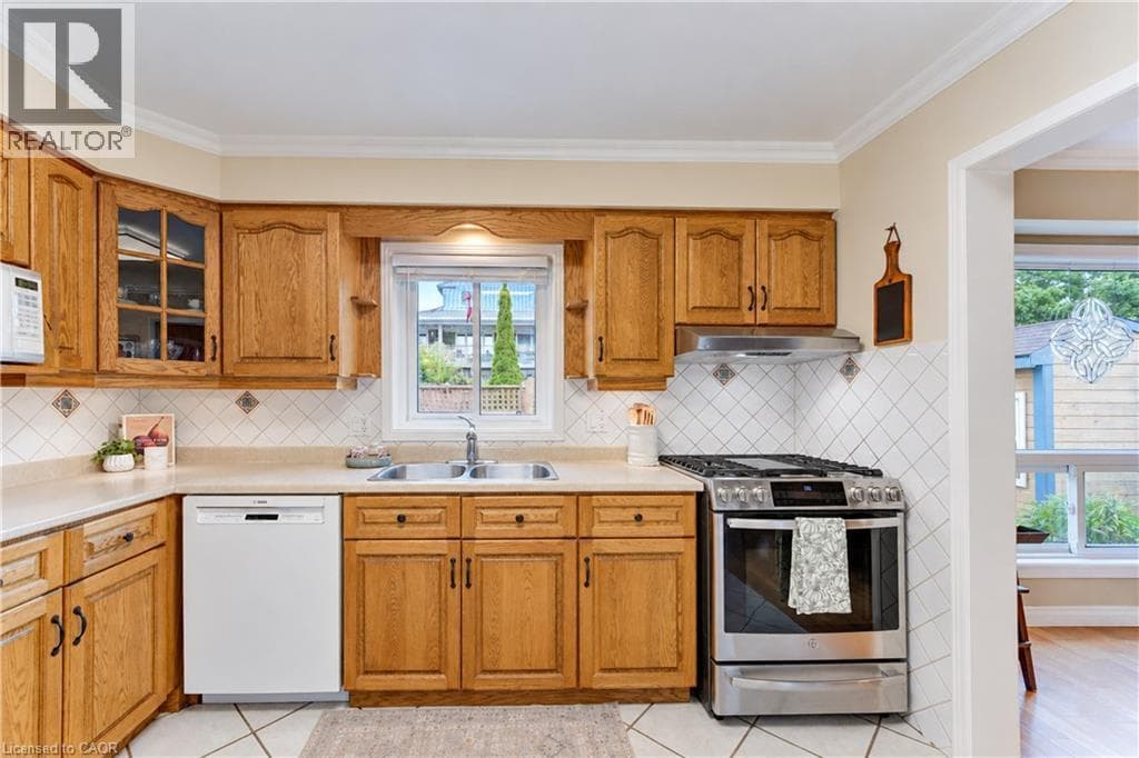 Detached for sale at 104 DEERWOOD Crescent, Forest Heights, Kitchener, Ontario, photo 18