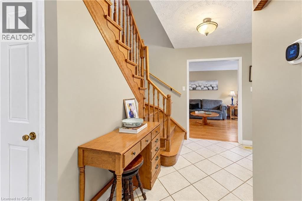 Detached for sale at 104 DEERWOOD Crescent, Forest Heights, Kitchener, Ontario, photo 7