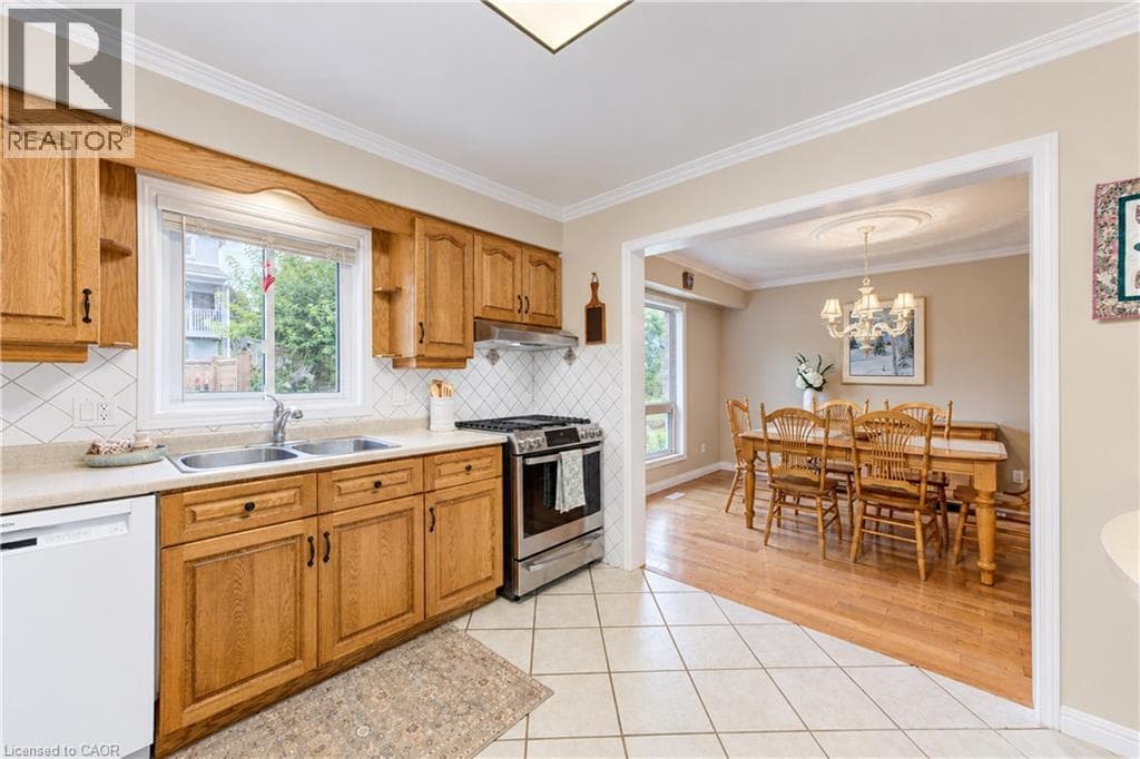 Detached for sale at 104 DEERWOOD Crescent, Forest Heights, Kitchener, Ontario, photo 15