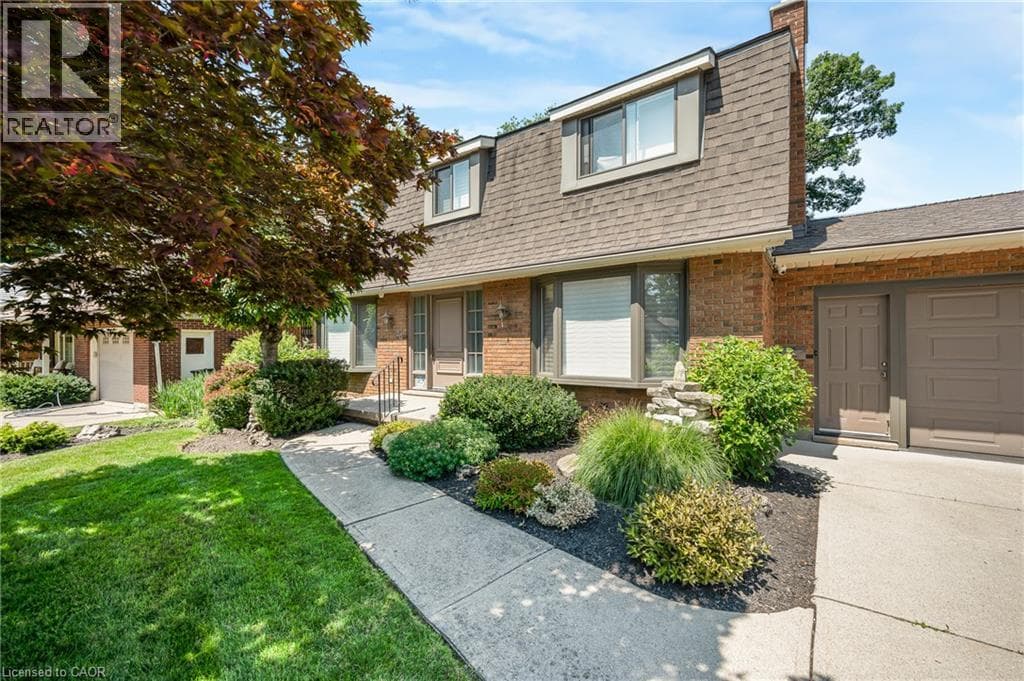Detached for sale at 30 WESTWOOD Crescent, Southwood, Cambridge, Ontario, photo 2