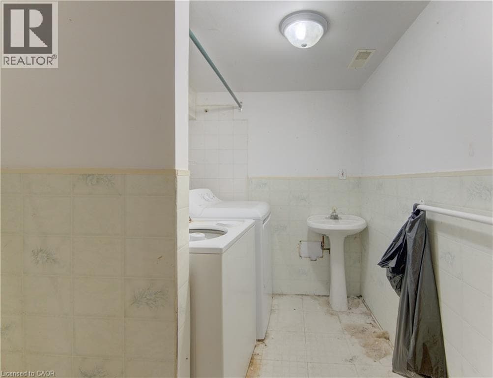 Multi-family for sale at 48 BREITHAUPT Street, Mt. Hope Huron Park, Kitchener, Ontario, photo 32