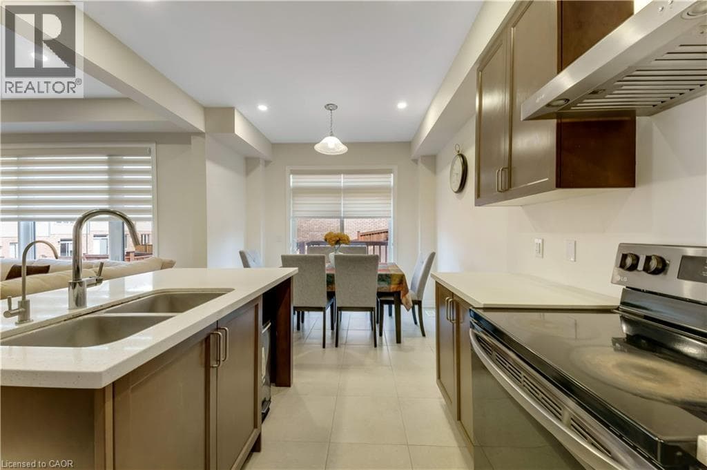 Detached for sale at 106 HALDIMAND Street, Huron Park, Kitchener, Ontario, photo 9