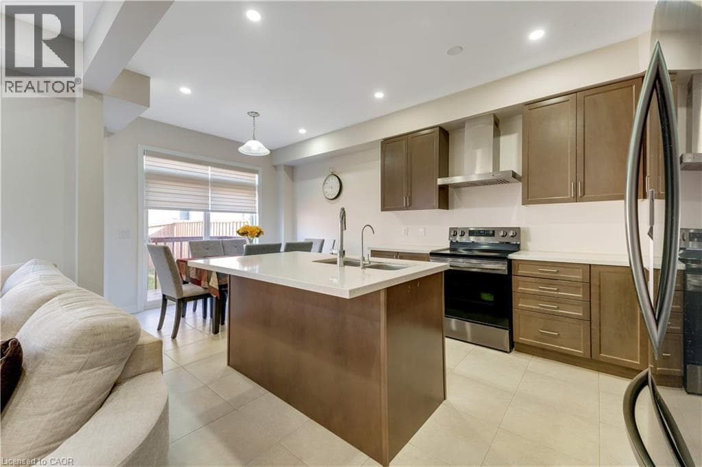 Detached for sale at 106 HALDIMAND Street, Huron Park, Kitchener, Ontario, photo 5