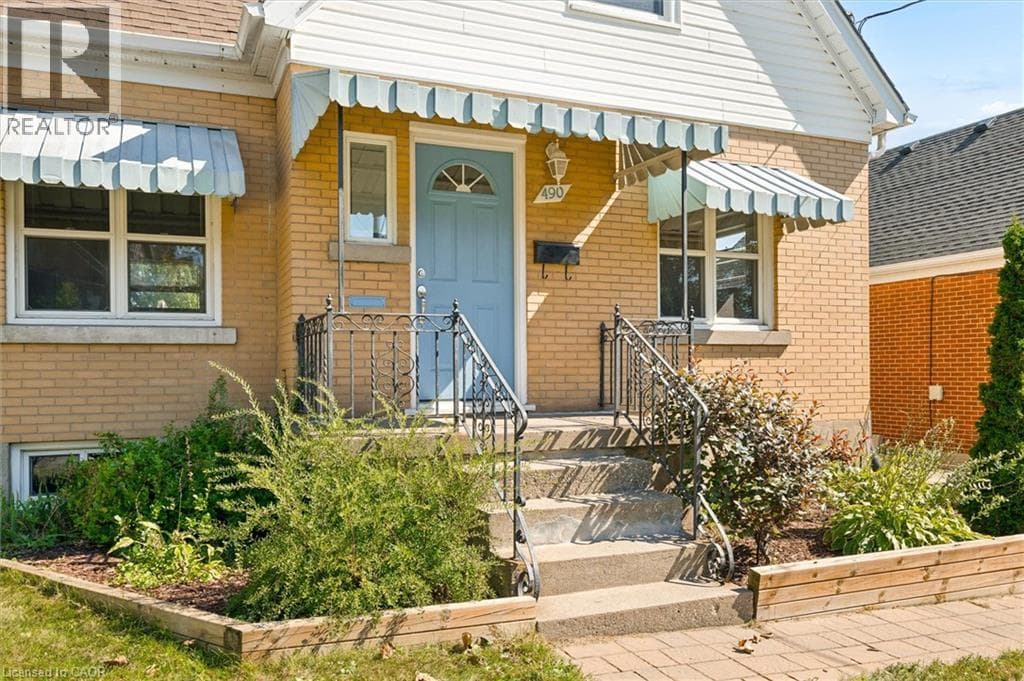 Detached for sale at 490 EAST Avenue, Auditorium, Kitchener, Ontario, photo 4
