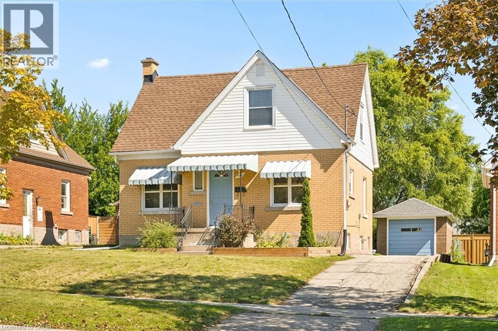 Detached for sale at 490 EAST Avenue, Auditorium, Kitchener, Ontario, photo 2
