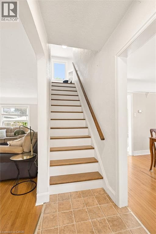 Detached for sale at 490 EAST Avenue, Auditorium, Kitchener, Ontario, photo 6