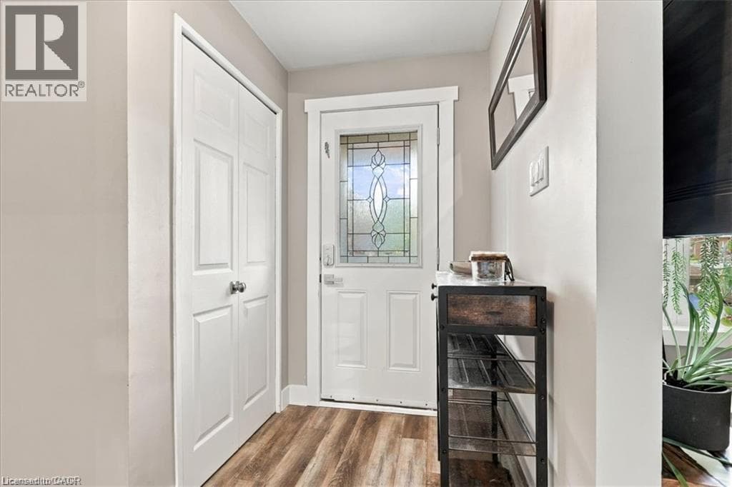 Detached for sale at 18 FOREST GLEN Court, Forest Heights, Kitchener, Ontario, photo 4