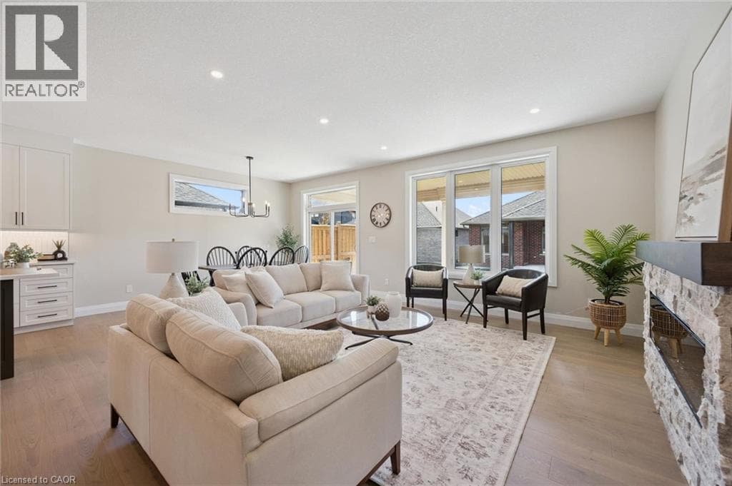 Detached for sale at 79 SOUTH PARKWOOD Boulevard, Elmira, Woolwich, Ontario, photo 6