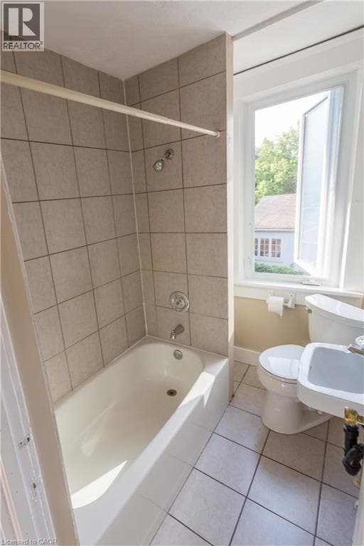 Multi-family for sale at 118 STRANGE Street, Cherry Hill, Kitchener, Ontario, photo 11