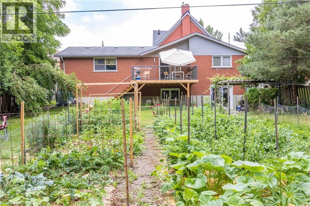 Multi-family for sale at 118 STRANGE Street, Cherry Hill, Kitchener, Ontario, photo 3