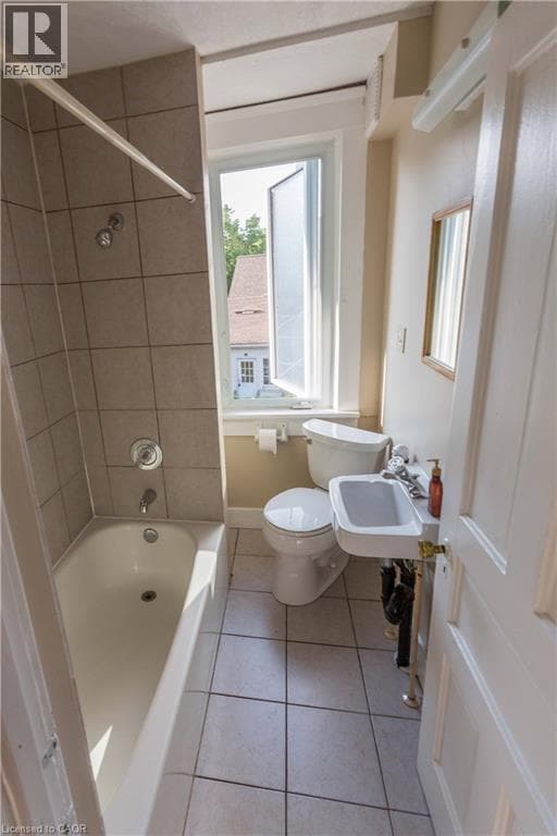 Multi-family for sale at 118 STRANGE Street, Cherry Hill, Kitchener, Ontario, photo 10