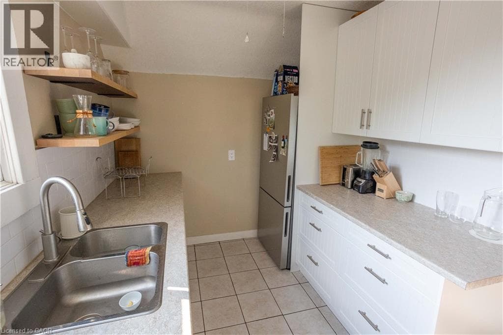 Multi-family for sale at 118 STRANGE Street, Cherry Hill, Kitchener, Ontario, photo 39