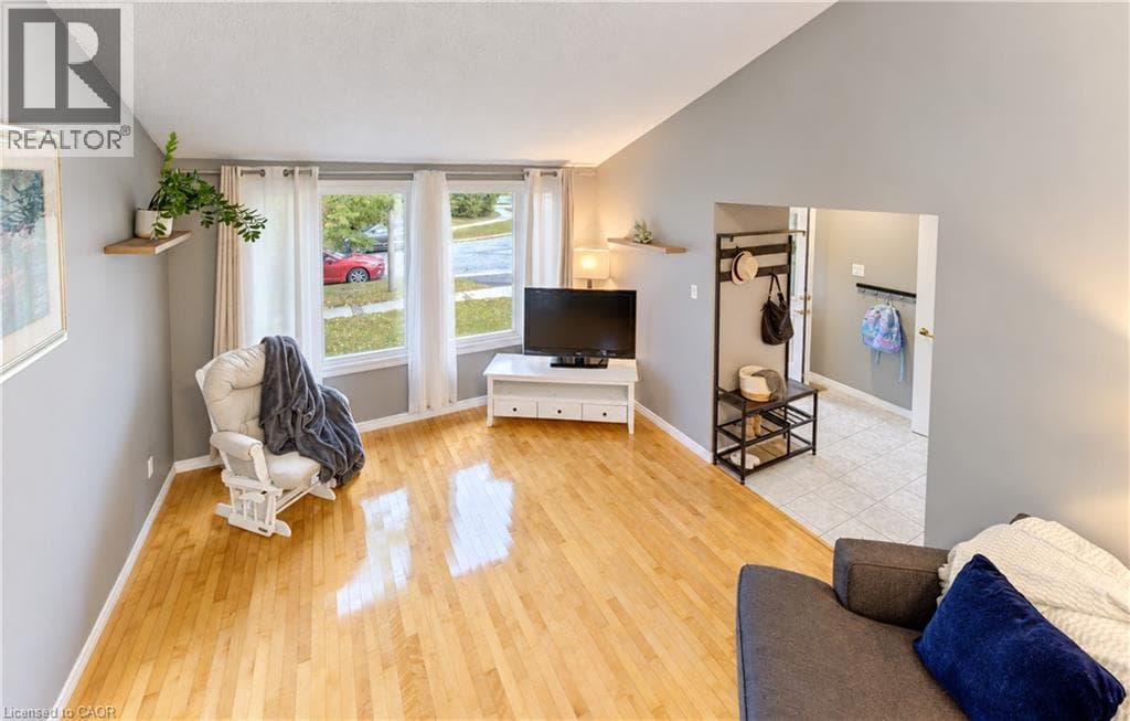 Detached for sale at 102 TOYNBEE Crescent, Forest Heights, Kitchener, Ontario, photo 8