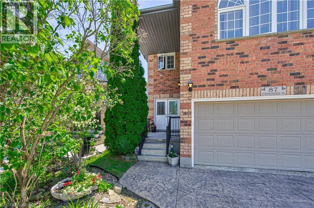 Detached for sale at 87 STEEPLERIDGE Street, Doon South, Kitchener, Ontario, photo 3