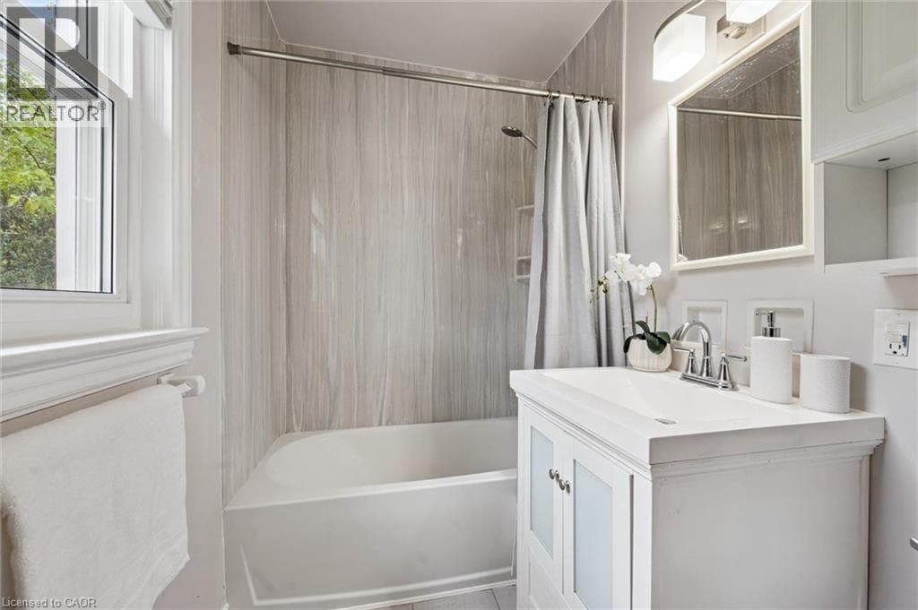 Detached for sale at 35 ACACIA Street, Mill Courtland Woodside Park, Kitchener, Ontario, photo 10