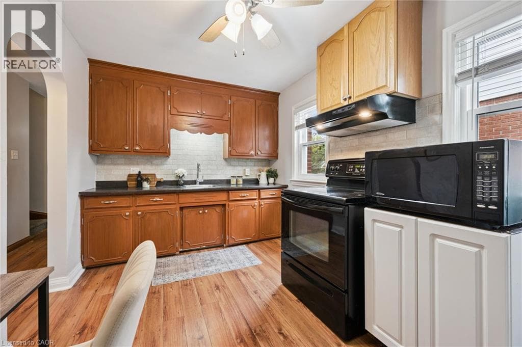 Detached for sale at 35 ACACIA Street, Mill Courtland Woodside Park, Kitchener, Ontario, photo 6