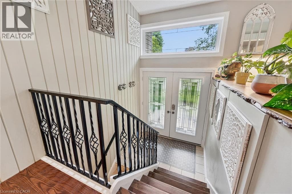 Detached for sale at 100 FOREST HILL Drive, Meinzinger Park-Lakeside, Kitchener, Ontario, photo 5