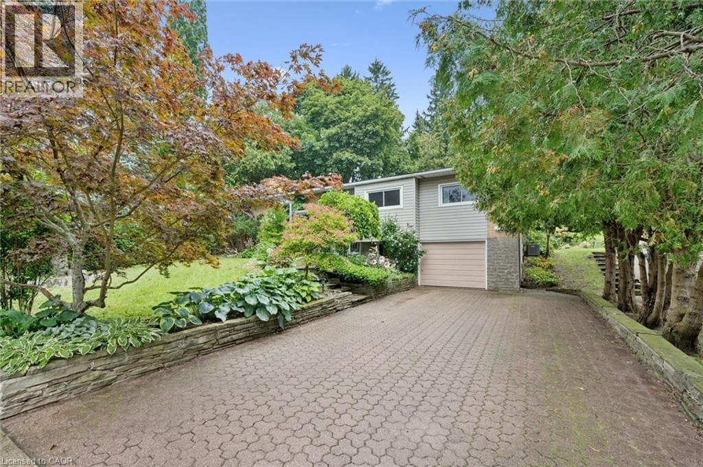 Detached for sale at 100 FOREST HILL Drive, Meinzinger Park-Lakeside, Kitchener, Ontario, photo 3