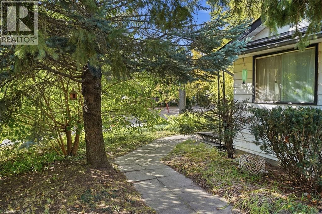 Detached for sale at 12 HILL Street, Mt. Hope Huron Park, Kitchener, Ontario, photo 7