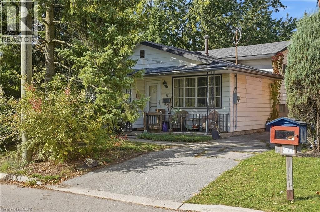 Detached for sale at 12 HILL Street, Mt. Hope Huron Park, Kitchener, Ontario, photo 2
