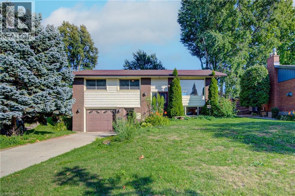 Detached for sale at 79 GAY Crescent, Stanley Park, Kitchener, Ontario
