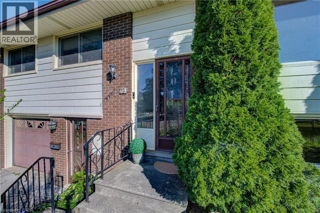 Detached for sale at 79 GAY Crescent, Stanley Park, Kitchener, Ontario, photo 3