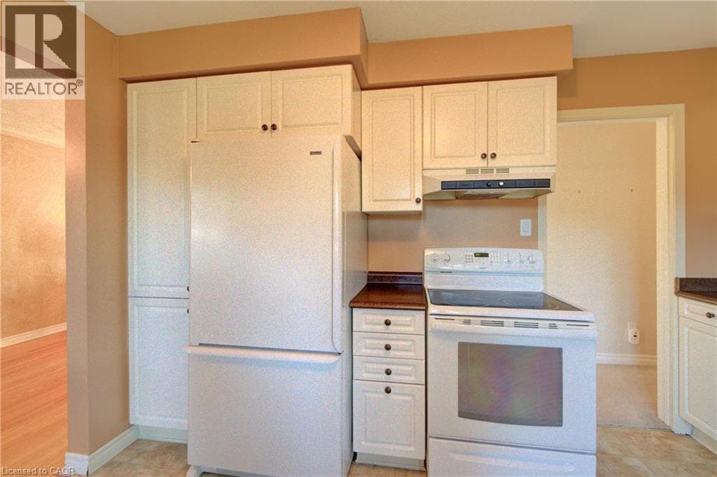 Detached for sale at 79 GAY Crescent, Stanley Park, Kitchener, Ontario, photo 10