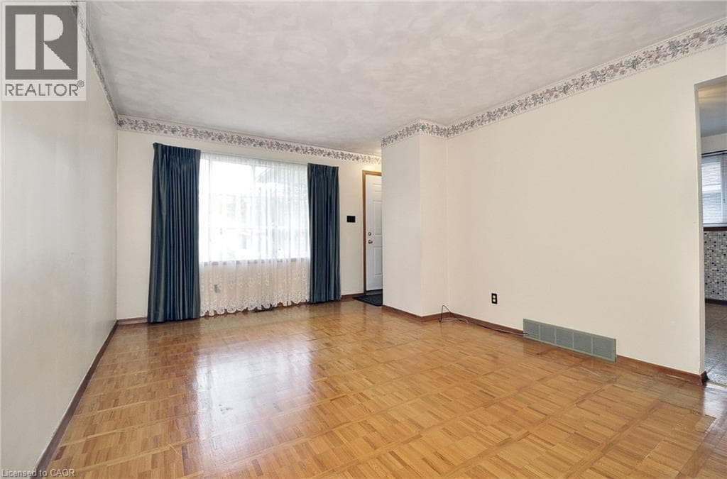 Detached for sale at 113 FIRST Avenue W, St Andrews Hills, Cambridge, Ontario, photo 6