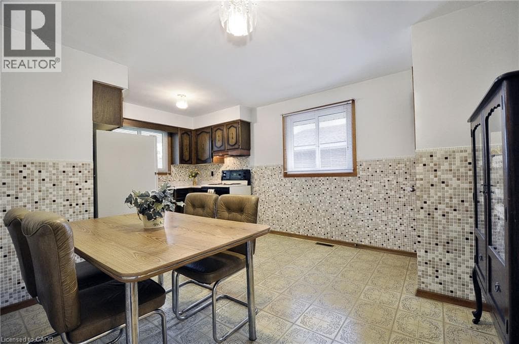 Detached for sale at 113 FIRST Avenue W, St Andrews Hills, Cambridge, Ontario, photo 12