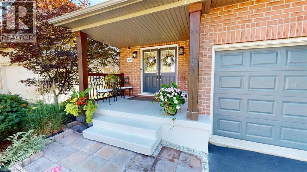 Detached for sale at 723 MUNICH Circle, Clair Hills, Waterloo, Ontario, photo 2