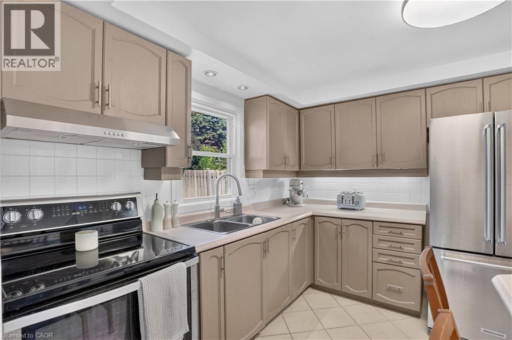 Detached for sale at 38 MEADOW WOODS Crescent, Forest Heights, Kitchener, Ontario, photo 23