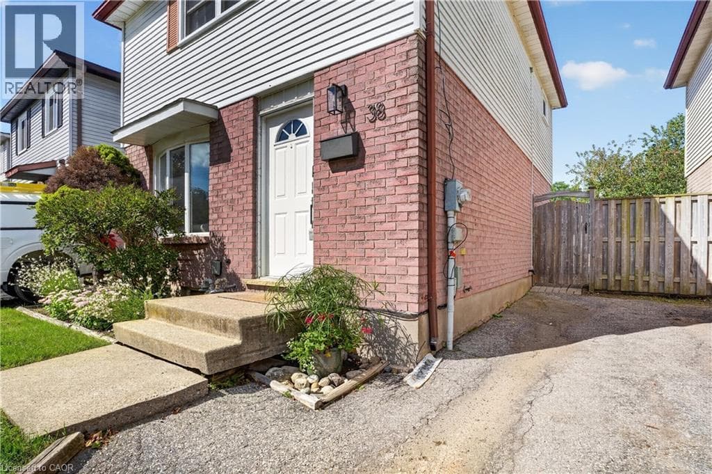 Detached for sale at 38 MEADOW WOODS Crescent, Forest Heights, Kitchener, Ontario, photo 5
