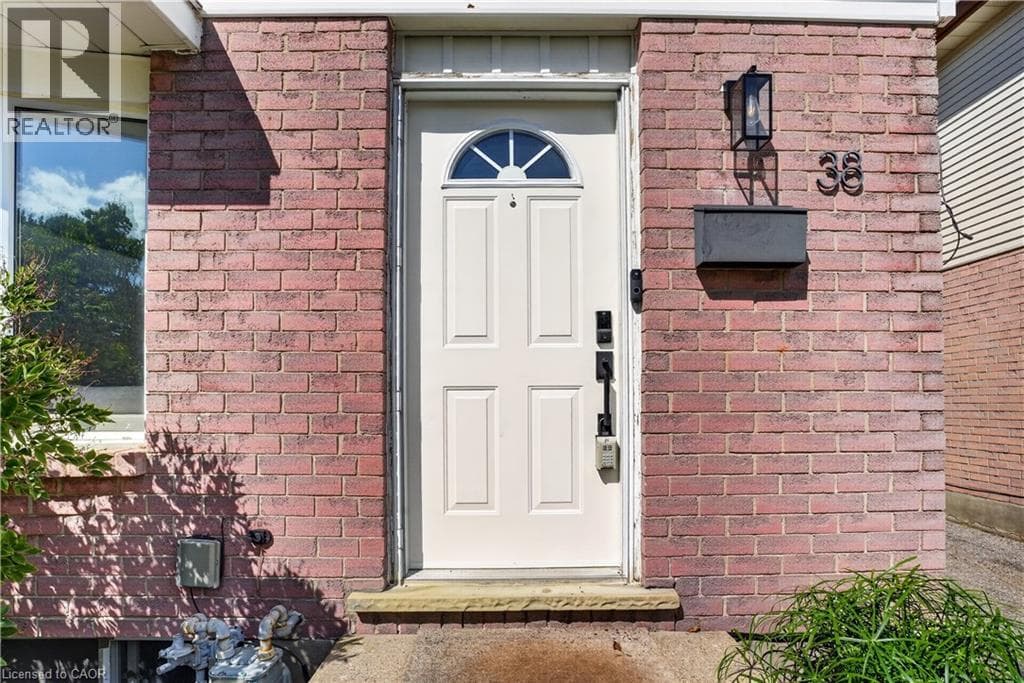 Detached for sale at 38 MEADOW WOODS Crescent, Forest Heights, Kitchener, Ontario, photo 4