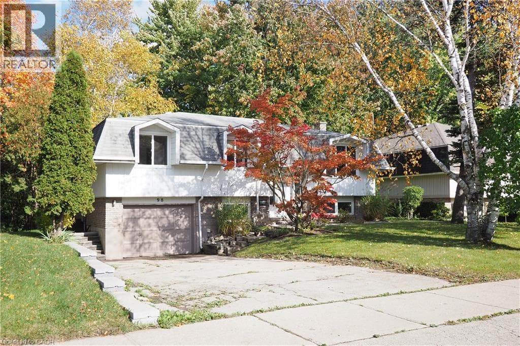 98 AMOS Avenue