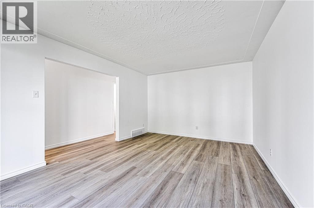 Semi-detached for sale at 21 VICMOUNT Drive, Victoria Hills, Kitchener, Ontario, photo 6