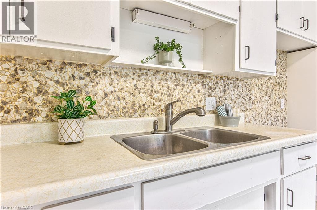 Semi-detached for sale at 21 VICMOUNT Drive, Victoria Hills, Kitchener, Ontario, photo 17