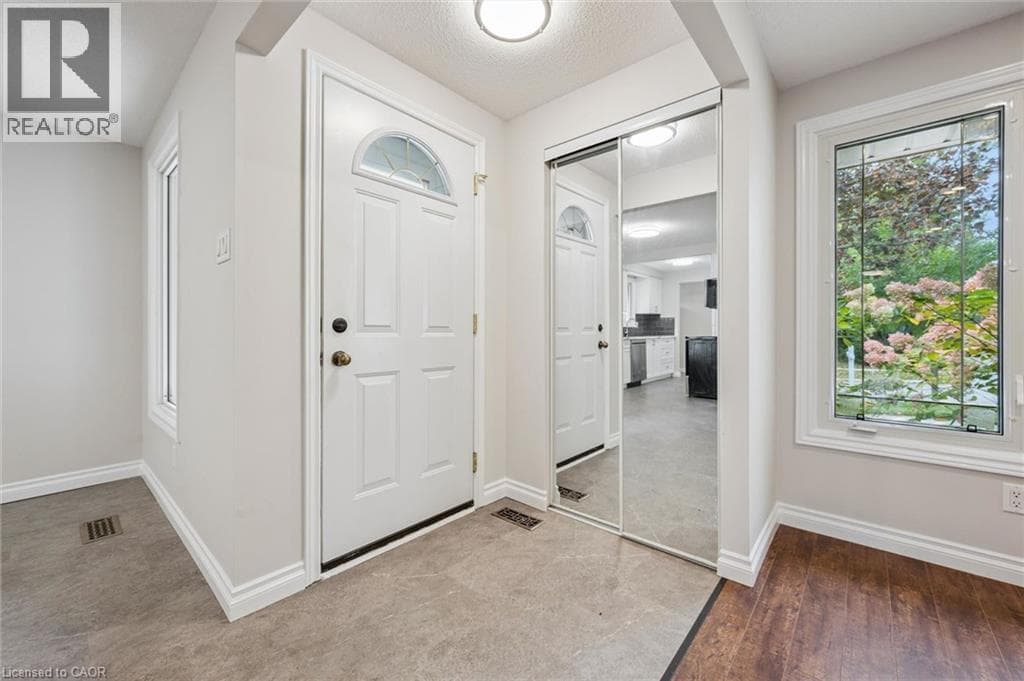 Detached for sale at 35 PEPPERWOOD Crescent, Chicopee, Kitchener, Ontario, photo 5