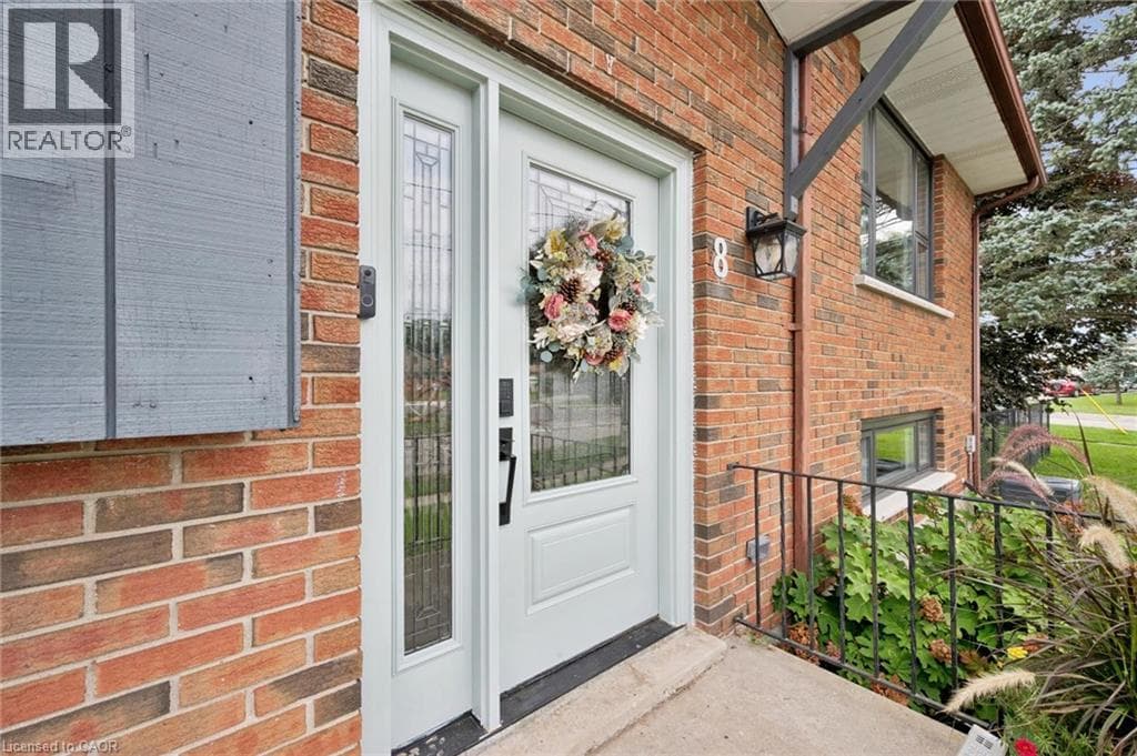 Detached for sale at 8 CHRISTIAN Street, Baden, Wilmot, Ontario, photo 5