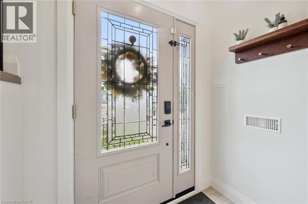 Detached for sale at 8 CHRISTIAN Street, Baden, Wilmot, Ontario, photo 6